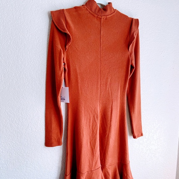 Lauren Conrad dress - Picture 2 of 4